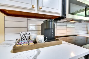 House (4 Bedrooms) | Private kitchen | Microwave, oven, stovetop, dishwasher