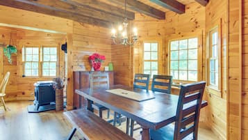 Cottage (3 Bedrooms) | Interior