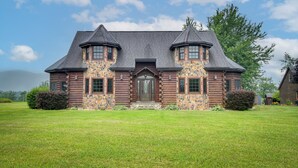 Cottage (3 Bedrooms) | Bagian depan properti