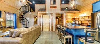 Pet-friendly Eagletown Home ~ 3 Mi to Kayaking!