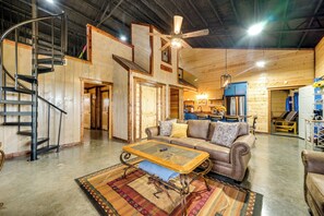 House (3 Bedrooms) | Interior - Pet-friendly Eagletown Home ~ 3 Mi to Kayaking! (Eagletown)