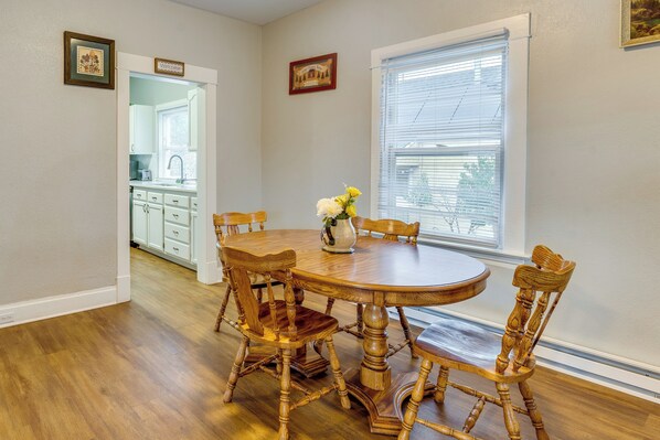 House (2 Bedrooms) | Interior