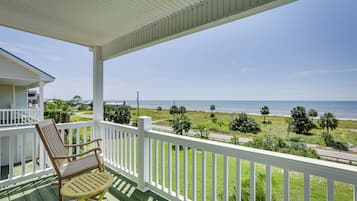 Apartment (2 Bedrooms) | Front of property