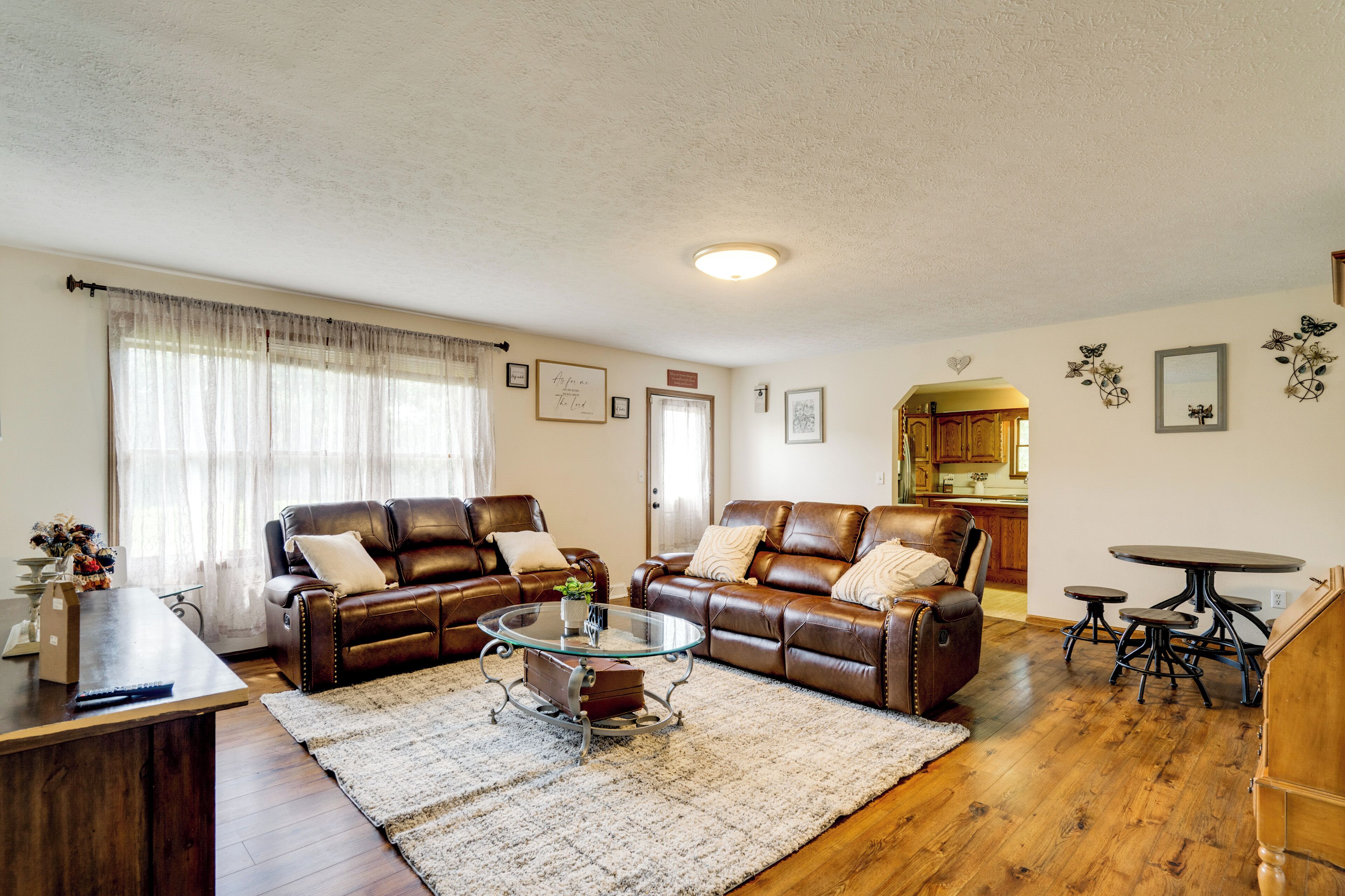 House (4 Bedrooms) | Front of property