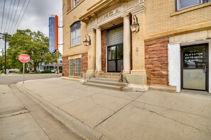 Exterior detail - Centrally Located Studio in Downtown Miles City! (Miles City)