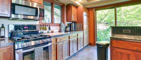 วิลล่า (5 Bedrooms) | ครัวส่วนตัว | ไมโครเวฟ, เตาอบ, เตาประกอบอาหาร, เครื่องล้างจาน