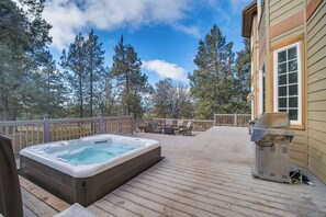 House (5 Bedrooms) | Interior