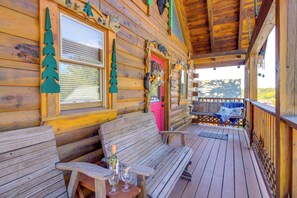 House (2 Bedrooms) | Interior - Pigeon Forge Vacation Rental w/ Private Hot Tub! (Pigeon Forge)