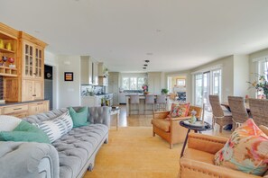 Villa (4 Bedrooms) | Interior