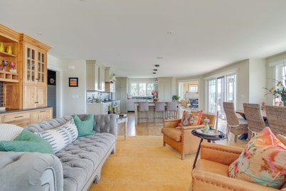Luxe Scituate Vacation Rental w/ Private Hot Tub!