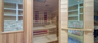 Luxe Scituate Vacation Rental w/ Private Hot Tub!