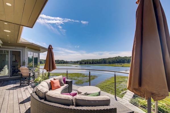 Villa (4 Bedrooms) | Front of property