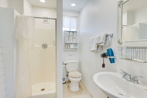 Shower - Ramona Vacation Rental - Close to Wineries! (Ramona)