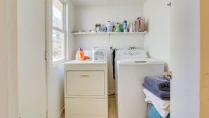 Unclassified image, 2 of 27, button - Ramona Vacation Rental - Close to Wineries! (Ramona)