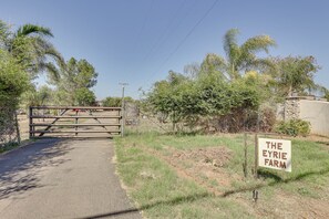 Property grounds - Ramona Vacation Rental - Close to Wineries! (Ramona)