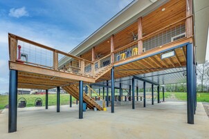 House (6 Bedrooms) | Interior