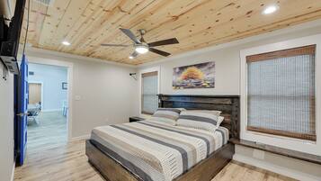 House (6 Bedrooms) | Interior