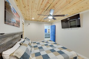 House (6 Bedrooms) | Interior