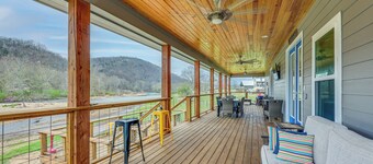 Riverfront 'caddo Shack' Home w/ Views & Fire Pit