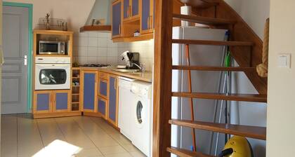 15' from beaches, Perros-Guirec, Tréguier and Lannion, ideally located.