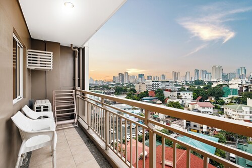 2-bedroom Unit in Pasig, 10mins to BGC, Free Parking | Haven at the 14th