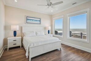 8 多间卧室、免费 WiFi、床单