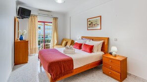 1 soverom, strykejern/-brett, wi-fi (inkludert) og sengetøy