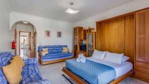 1 bedroom, iron/ironing board, free WiFi, bed sheets