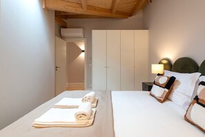 2 bedrooms, iron/ironing board, travel cot, free WiFi