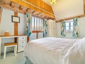 4 bedrooms, free WiFi, bed sheets