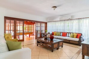 تلفزيون ذكي