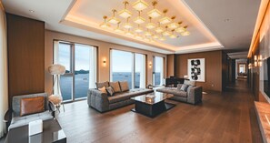 Grand Suite, Multiple Beds, Non Smoking (Wyndham) | Premium bedding, down comforters, minibar, in-room safe - Wyndham Grand Busan Ijin (Busan)
