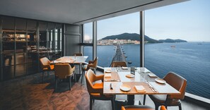 3 ristoranti, aperti a colazione, cucina locale e internazionale