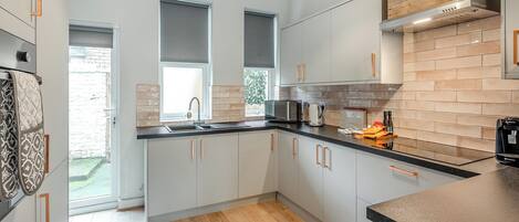 Kochgeschirr/Geschirr/Besteck