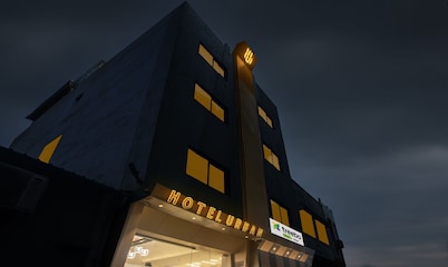Treebo Urban, 1 Km From Railway Station
