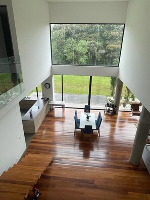 Interior - Casa Campestre, Cerca a la Ciudad (Antioquia)