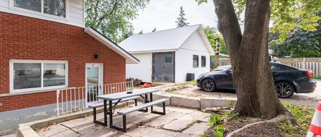 屋外ダイニングエリア