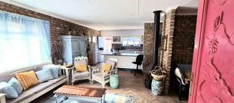 Boknesstrand Beachy Charm: Mermaids Cottage Near Shore & Shops. 