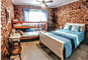 2 bedrooms, desk, iron/ironing board, free WiFi