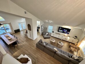TV - LakeHouse villa in Orlando, Pool, Hottub and Game Room! (Kissimmee)