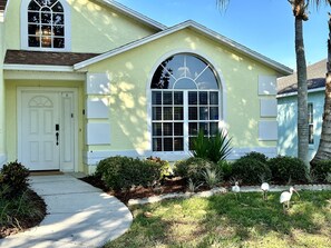 Exterior detail - LakeHouse villa in Orlando, Pool, Hottub and Game Room! (Kissimmee)