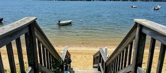 Buttermilk Bay view, 2 bd room, beach & large deck