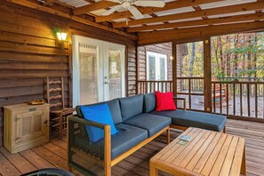 TV, DVD player, books, video library