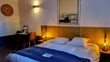 1 bedroom, desk, travel cot, free WiFi