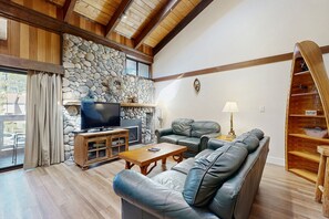 TV, fireplace - Lake living at it's finest with amazing amenities & minutes to Heavenly (South Lake Tahoe)
