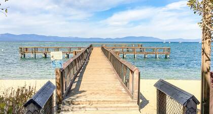 Wake up to the lake & mountains near a private beach & Heavenly Resort