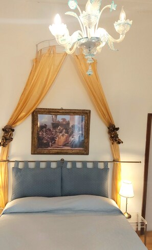1 dormitorio, tabla de planchar con plancha, wifi gratis y ropa de cama