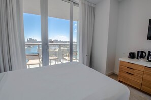 1 quarto, escrivaninha, ferros/tábuas de passar roupa, Wi-Fi