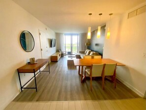 TV - Miami 1B/1B A Amazing View BW (Hallandale Beach)