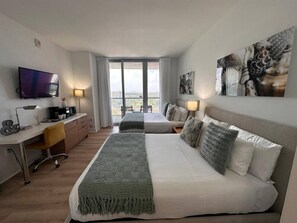 1 bedroom, desk, iron/ironing board, WiFi